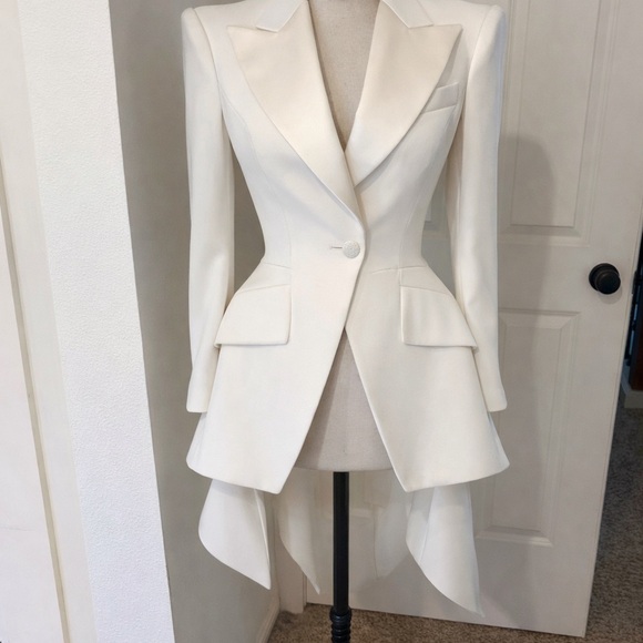 Alexander McQueen Jackets & Blazers - Alexander McQueen Ivory Tailored Blazer very rare vintage